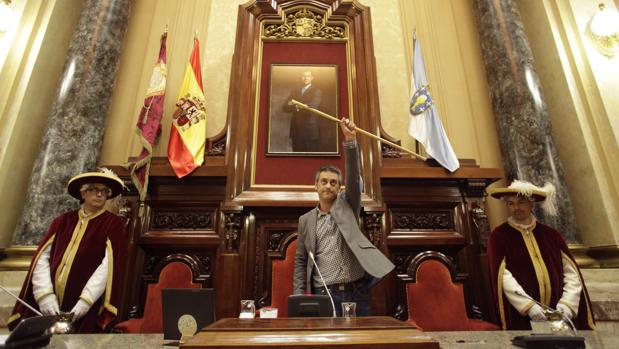 Xulio Ferreiro dilapida en dos años el crédito de sus aliados