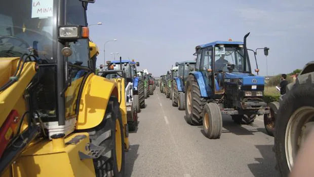 Tractores, en la manifestación que tuvo lugar en Torrenueva (Ciudad Real)