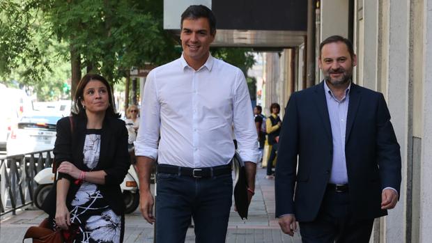 Sánchez planteará enmiendas que admitan el error de la abstención y fija el inicio del declive en 2011