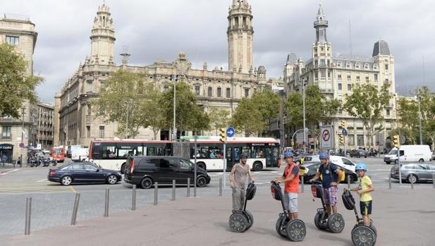 Barcelona pone más control a los «segways»