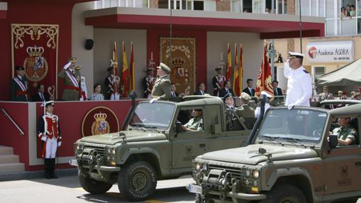 Guadalajara se vuelca con sus Fuerzas Armadas y los Reyes