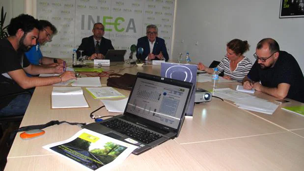 Presentación del informe de coyuntura económica de Ineca, este jueves