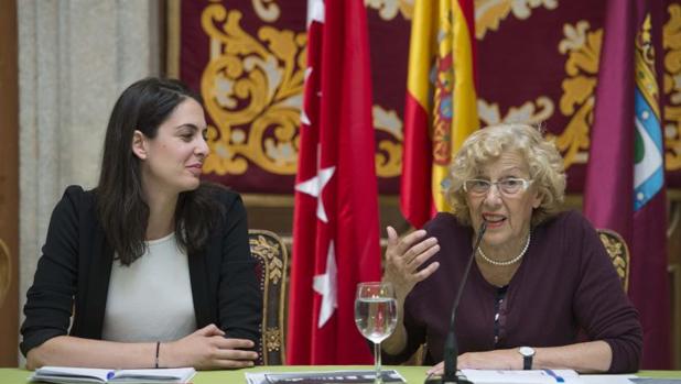 Rita Maestre y Manuela Carmena, en la sede de la Plaza de la Villa