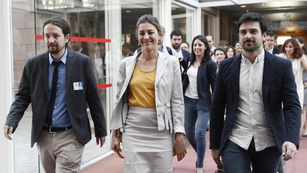 Pablo Iglesias defiende la moción de censura porque «la democracia está en peligro»