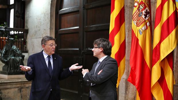 Imagen de Ximo Puig y Carles Puigdemont tomada el pasado mes de septiembre en Valencia