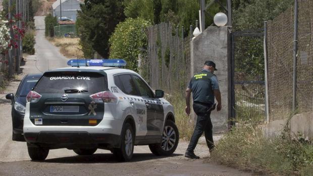 Agentes de la Guardia Civil en el lugar de los hechos