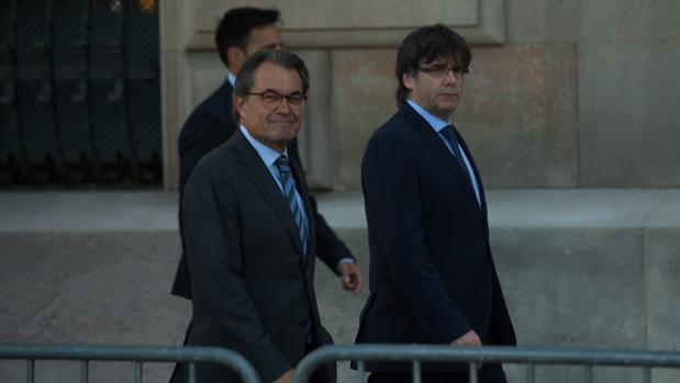 Puigdemont califica de «vergüenza internacional» la condena a España por el caso Atutxa