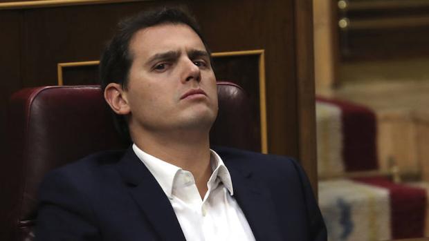 Rivera descarta un pacto con Iglesias, pero no sabe «si con Errejón sería más fácil»