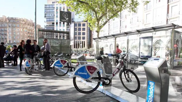 Las bicicletas son uno de los pocos medios de transporte con los que se podrá cruzar el centro