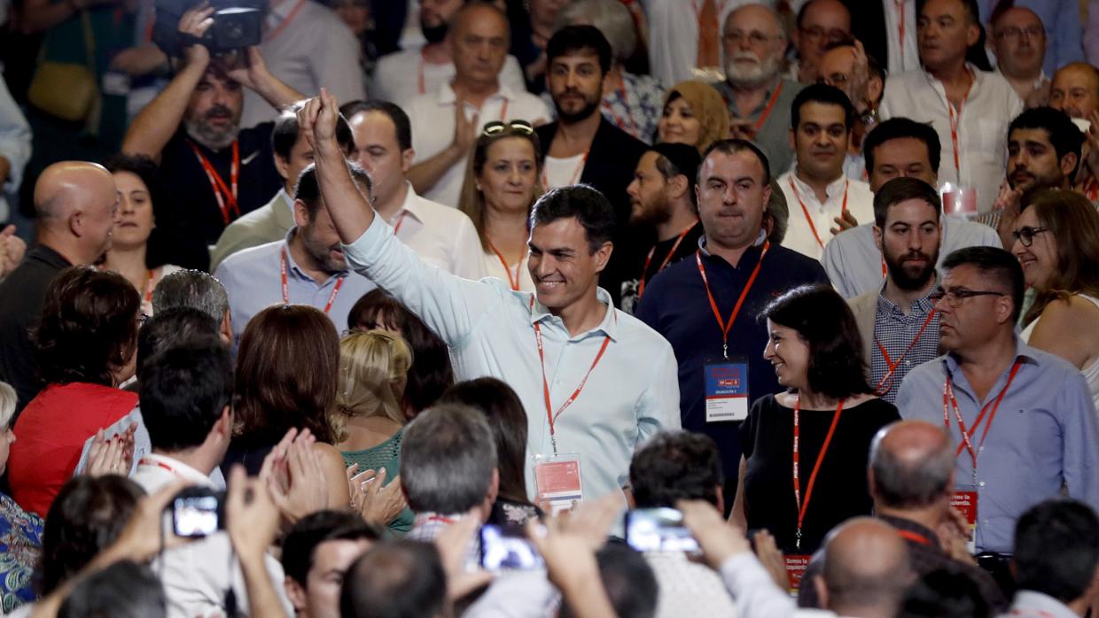 Pedro Sánchez, a su llegada al 39 congreso federal de los socialistas este sábado en Madrid.