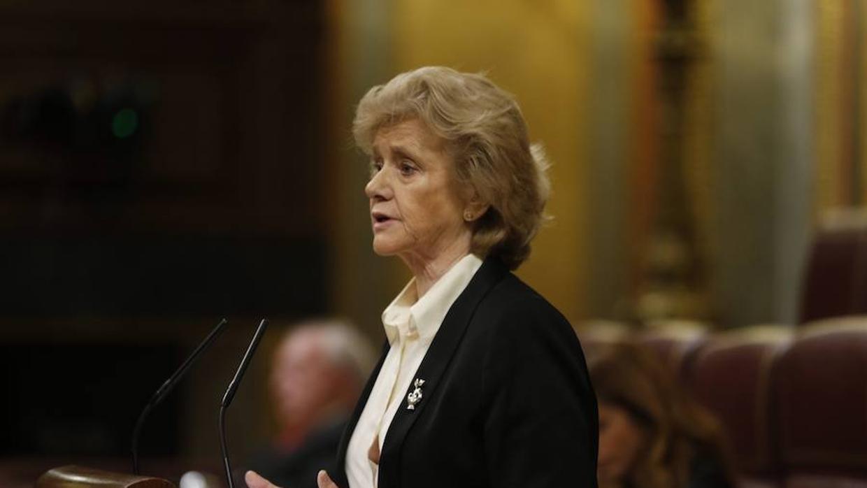 Soledad Becerril en el Congreso el pasado abril para para exponer el informe de gestión del año 2015