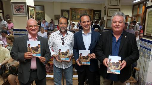 Imagen de la presentación del libro sobre el torero alicantino