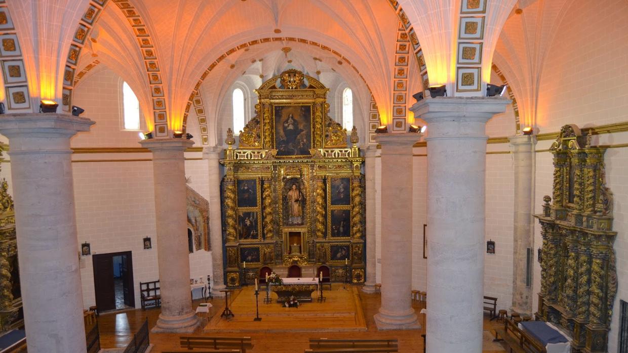 Detalle del interior de la iglesia dedicada al patrón de Magallón