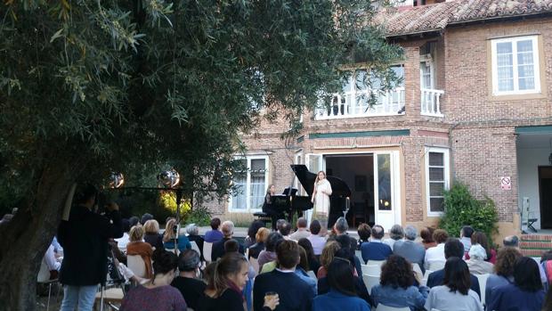 Música al atardecer en el olivar donde acampó Napoleón en la Guerra de la Independencia