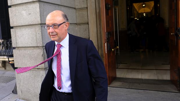 Montoro se abre a la rebaja de IRPF que le demanda Rivera: «Hacienda no ha dado un no rotundo»