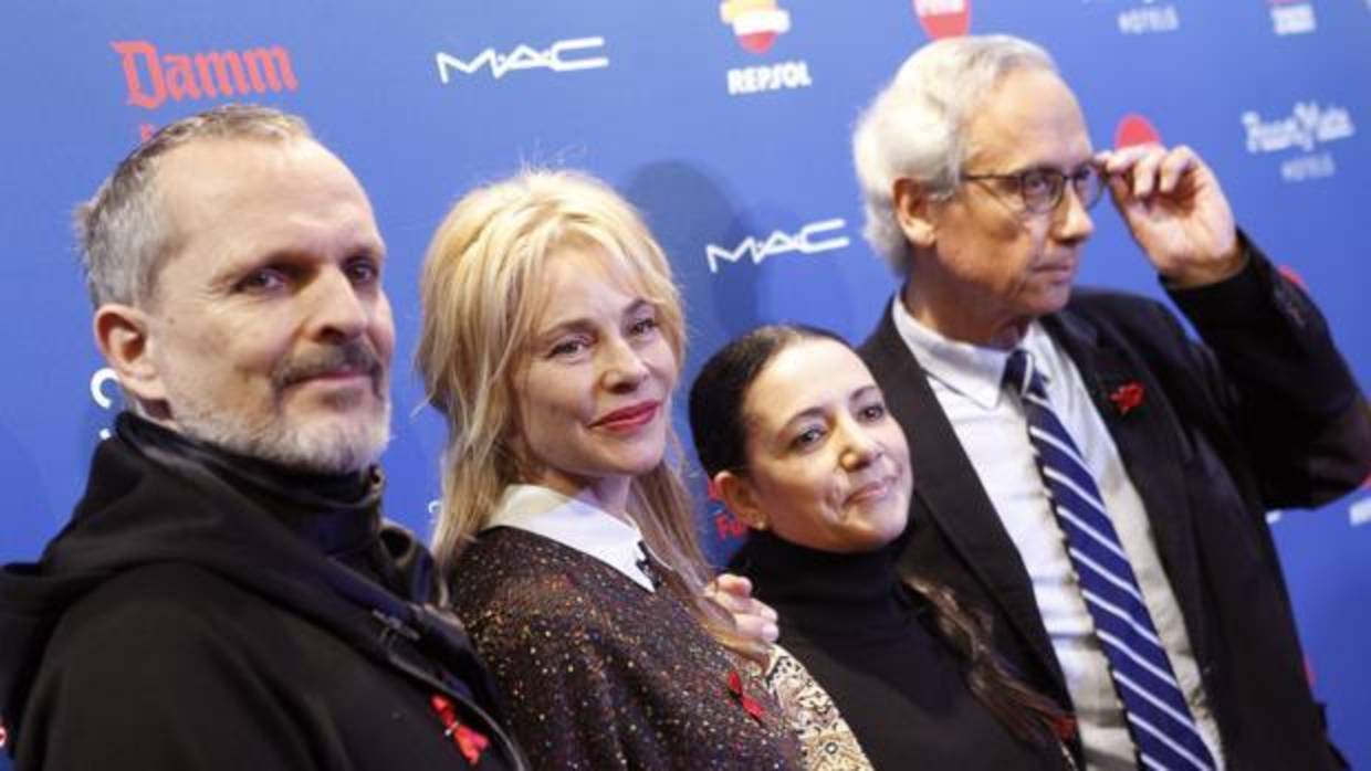 Miguel Bosé y Belén Rueda, entre otros, en la Gala contra el Sida del año pasado