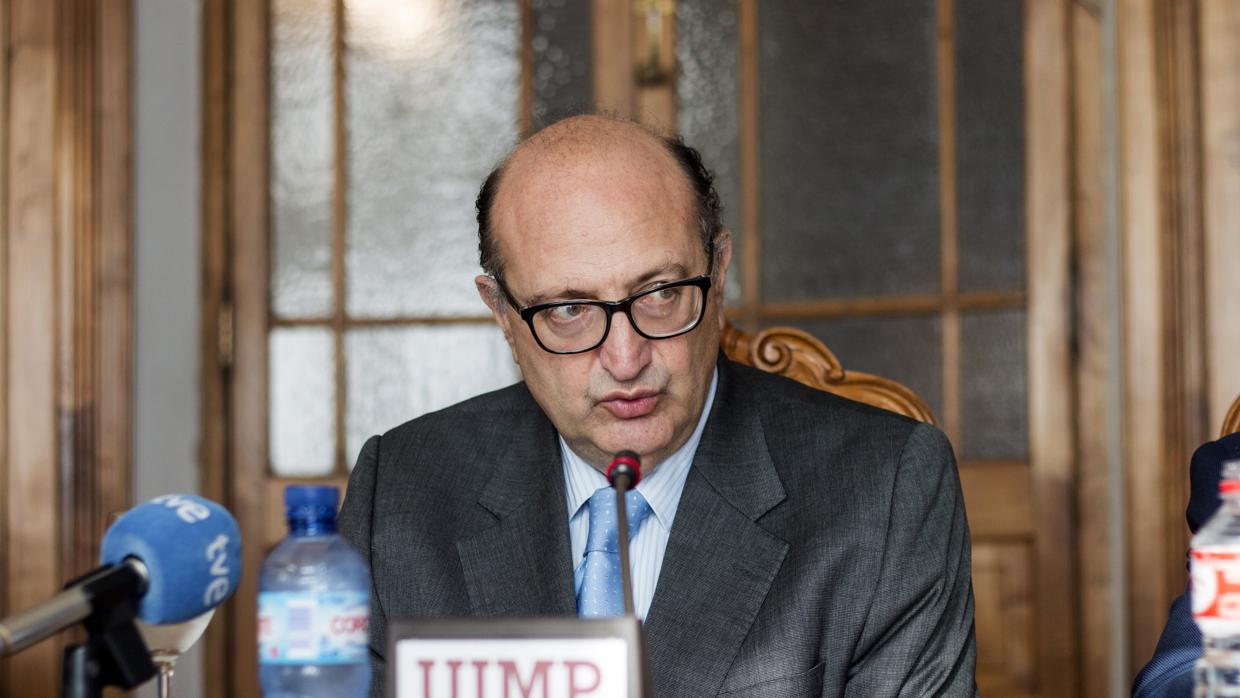 El presidente del Tribunal de Cuentas, Ramón Álvarez de Miranda García, en el Palacio de la Magdalena