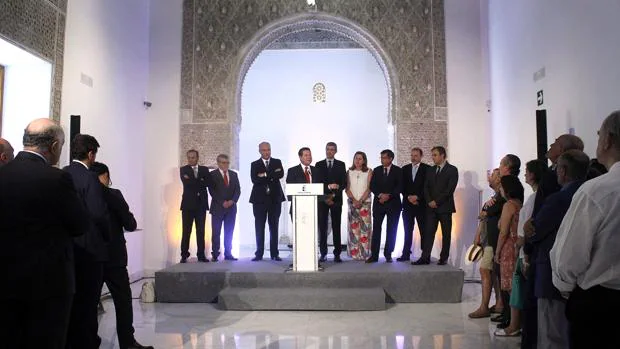 Page habla en la inauguración del Taller del Moro, con el resto de autoridades a sus espaldas