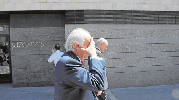 Carlos Galdón, ayer a la salida de los juzgados de Valladolid, donde se negó a prestar declaración