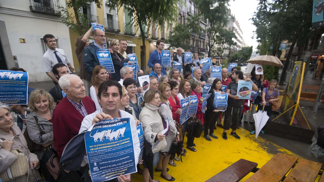 Vecinos de Galileo protestan contra la peatonalización