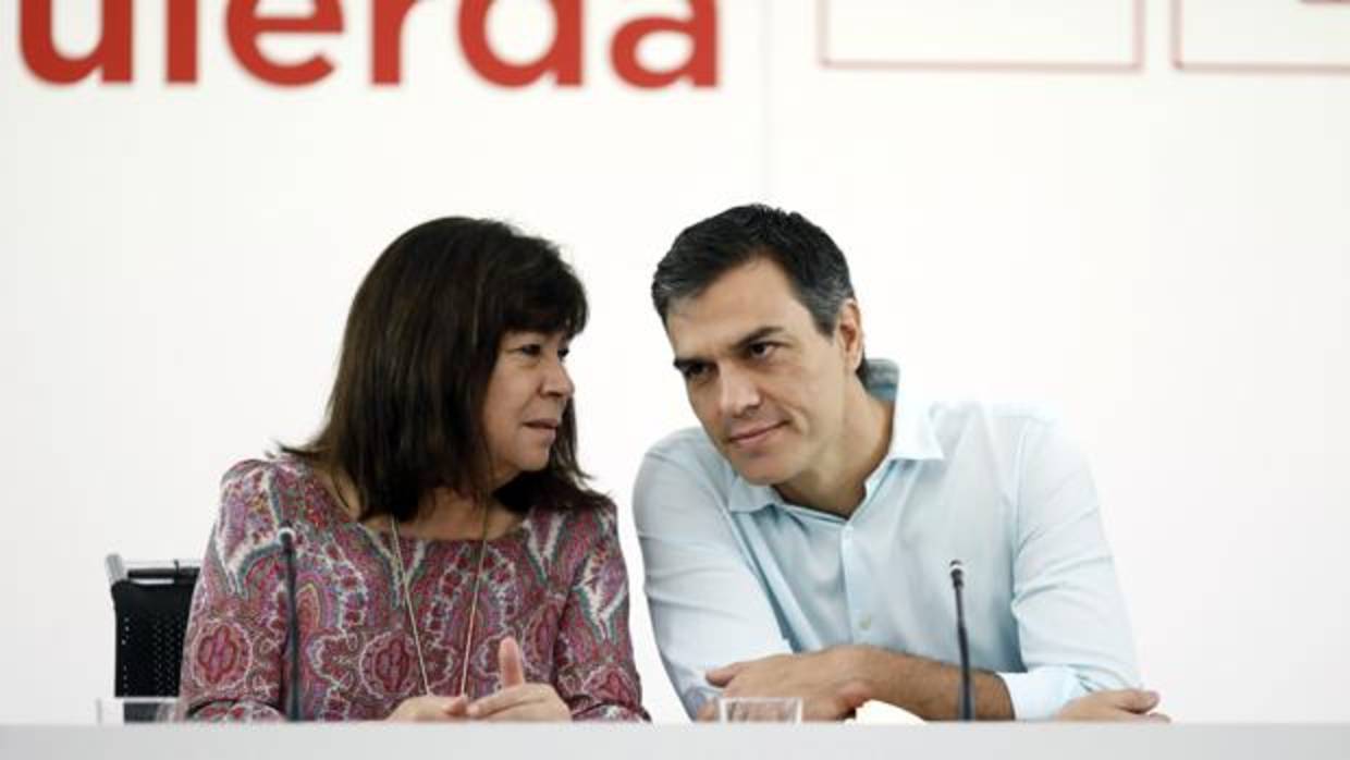 Cristina Narbona y Pedro Sánchez