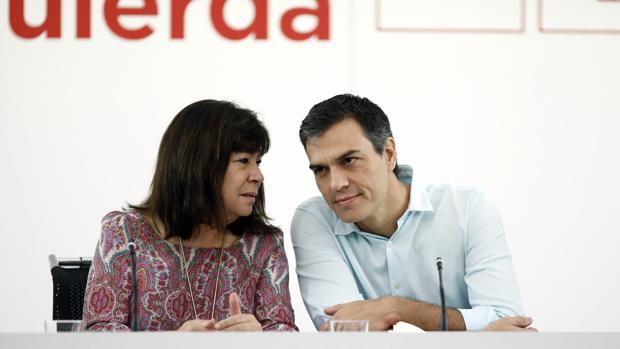 Sánchez no da margen a Rajoy y pactará este viernes con el PSC sus iniciativas para Cataluña