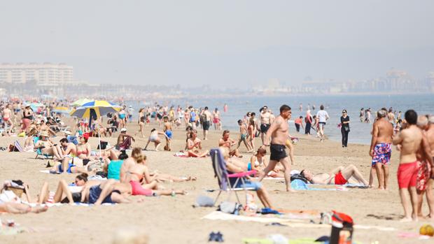 La provincia de Valencia, en alerta este miércoles por máximas de hasta 41 grados