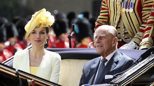 Isabel II recibe a los Reyes con una espectacular ceremonia