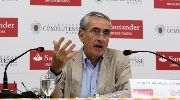 Ramón Jáuregui advierte de que la consulta escocesa no se puede trasladar al referéndum de Cataluña