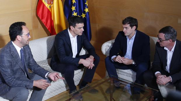 Reunión de Pedro Sánchez y Antonio Hernando con Albert Rivera y José Manuel Villegas en marzo de 2016