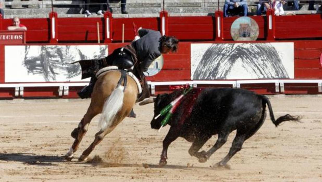 El rejoneador Diego Ventura toreando en Toledo