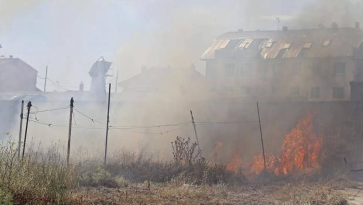 Extinción de un incendio en León