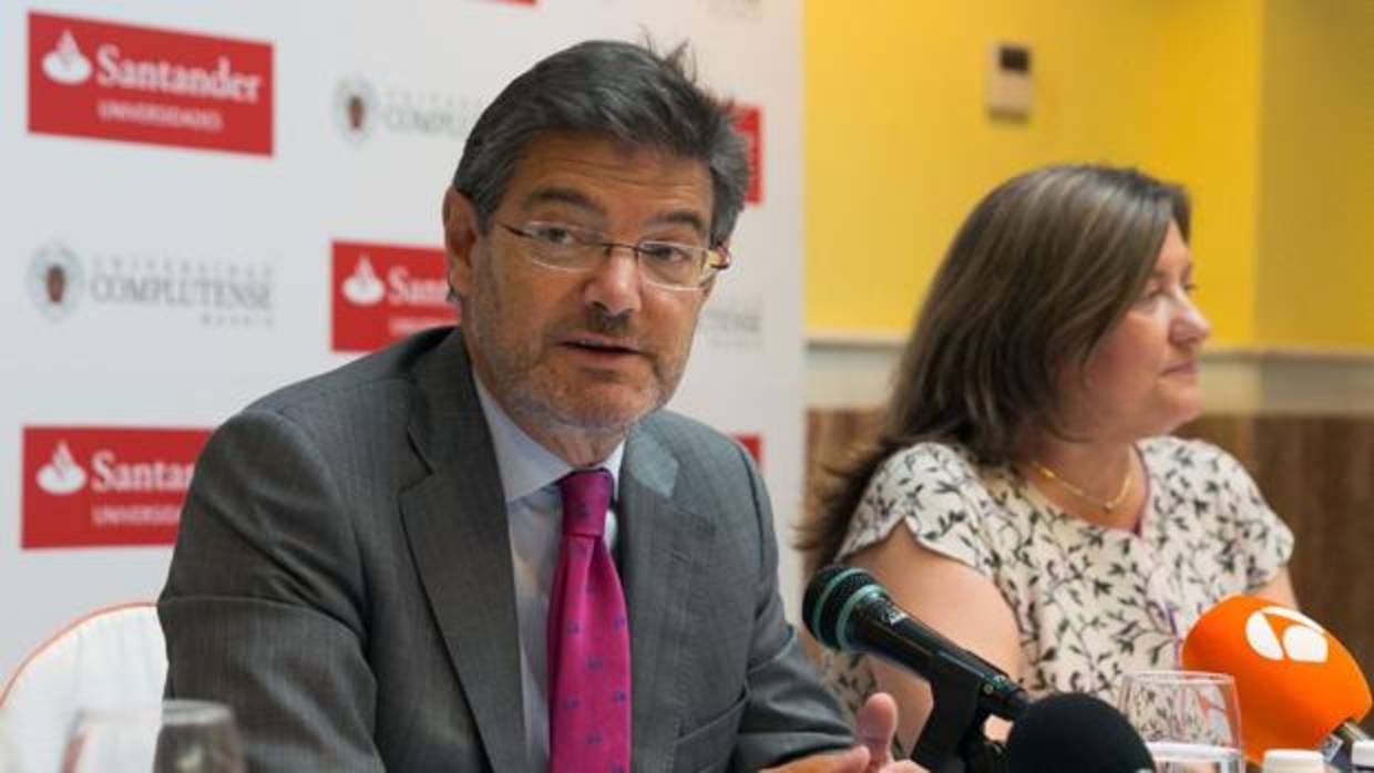 Rafael Catalá, durante su intervención en los cursos de El Escorial