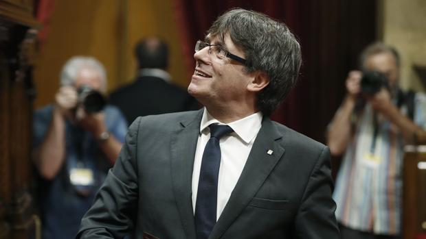 Puigdemont cree que espíritu del 92 lo encarnaría hoy un referéndum pactado