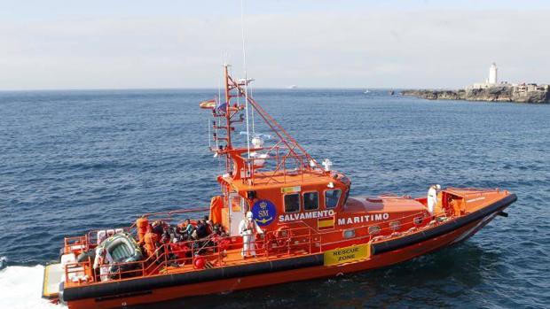 Embarcación de Salvamento Marítimo en aguas del Estrecho de Gibraltar