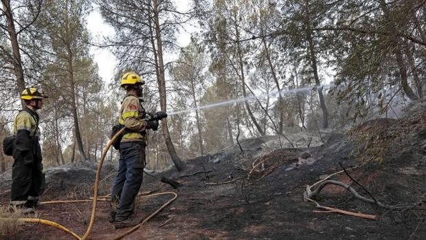 Mantienen desalojado el pueblo de Sant Joan d'Oló por el incendio de Artés