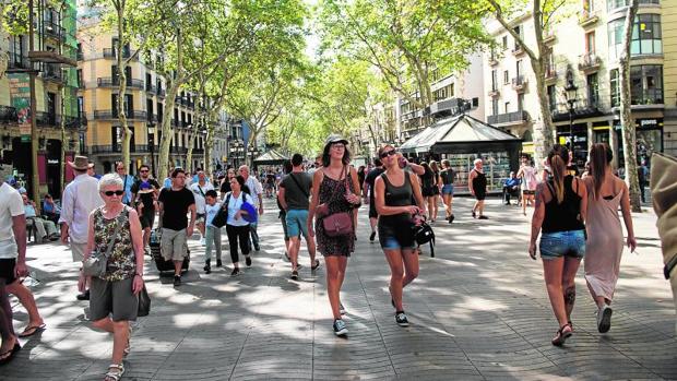 El sector turístico confía en que la imagen de país seguro evite una caída de visitantes