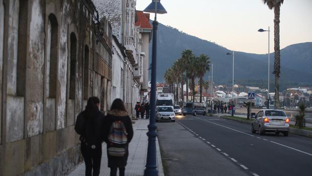 A Pobra, un año bajo los focos