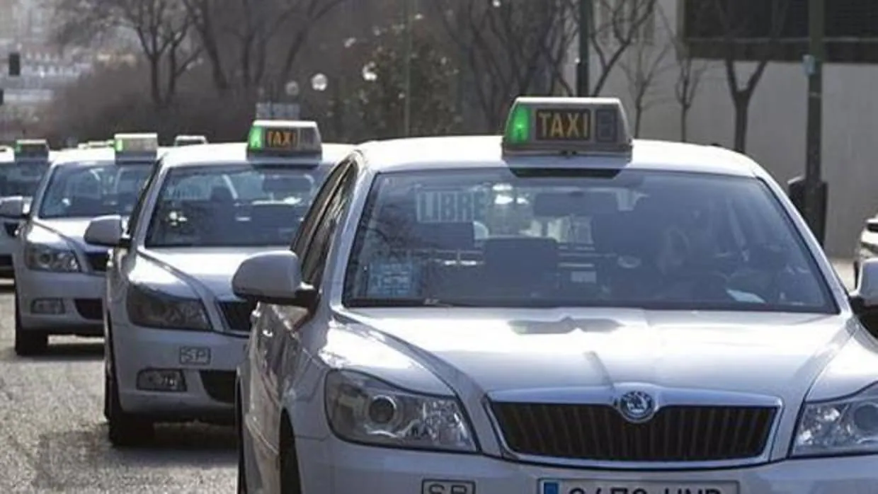 Imagen de archivo de taxis en Valencia