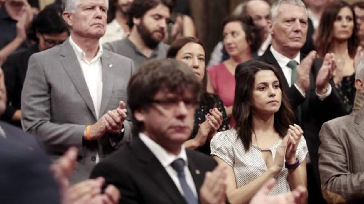 Puigdemont, durante el pleno celebrado en el Parlament este viernes