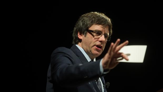 Puigdemont ve «absolutamente indispensable» que un Estado catalán tuviera ejército