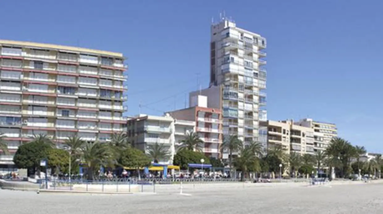 Avenida Santiago Bernabéu de Santa Pola, donde se ha producido el atropello mortal