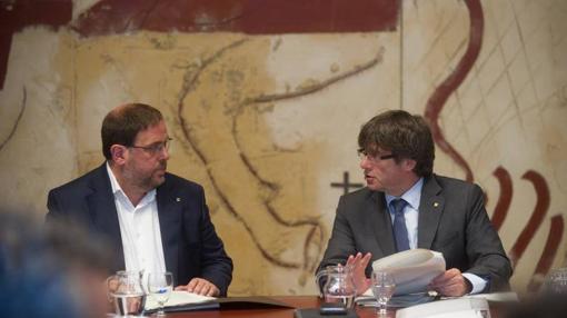 Reunión de la Ejecutiva del Gobierno catalán entre Puigdemont y Junqueras
