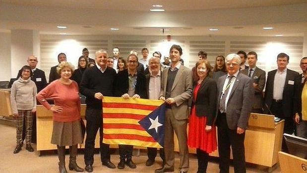 El grupo de Compromís en el Parlamento Europeo defiende la consulta secesionista de Cataluña