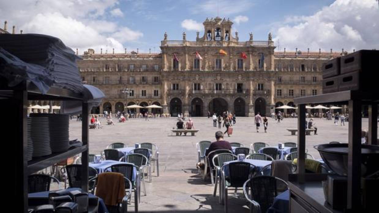 Terraza en la Plaza Mayor de Salamanca, en una imagen de archivo