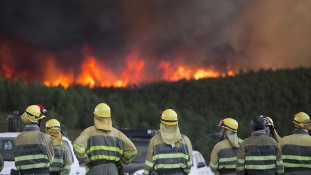 La Junta rebaja a nivel 0 el incendio que cruzó a Zamora desde Portugal