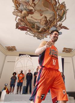 Imagen del jugador del Valencia Basket, Rafa Martínez, durante la presentación
