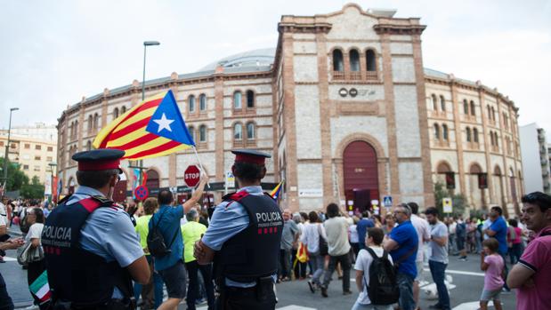 La plaza de toros de Tarragona, lista para acoger el inicio de la campaña ilegal del 1-O