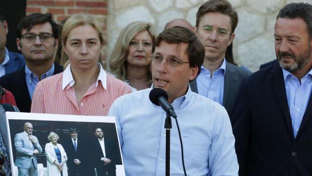 El juez rechaza las alegaciones de Carmena y ratifica la suspensión del acto pro referéndum