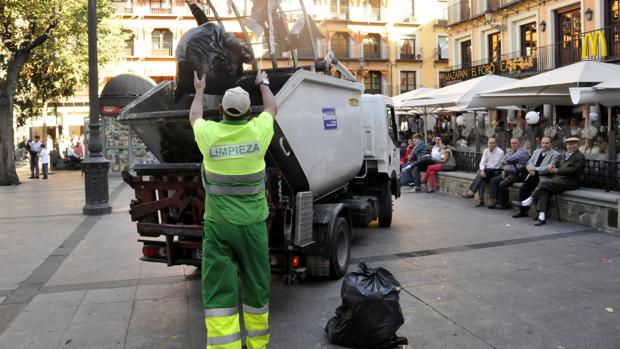 Todos los vecinos del Casco quieren eliminar el bolseo, según el PP